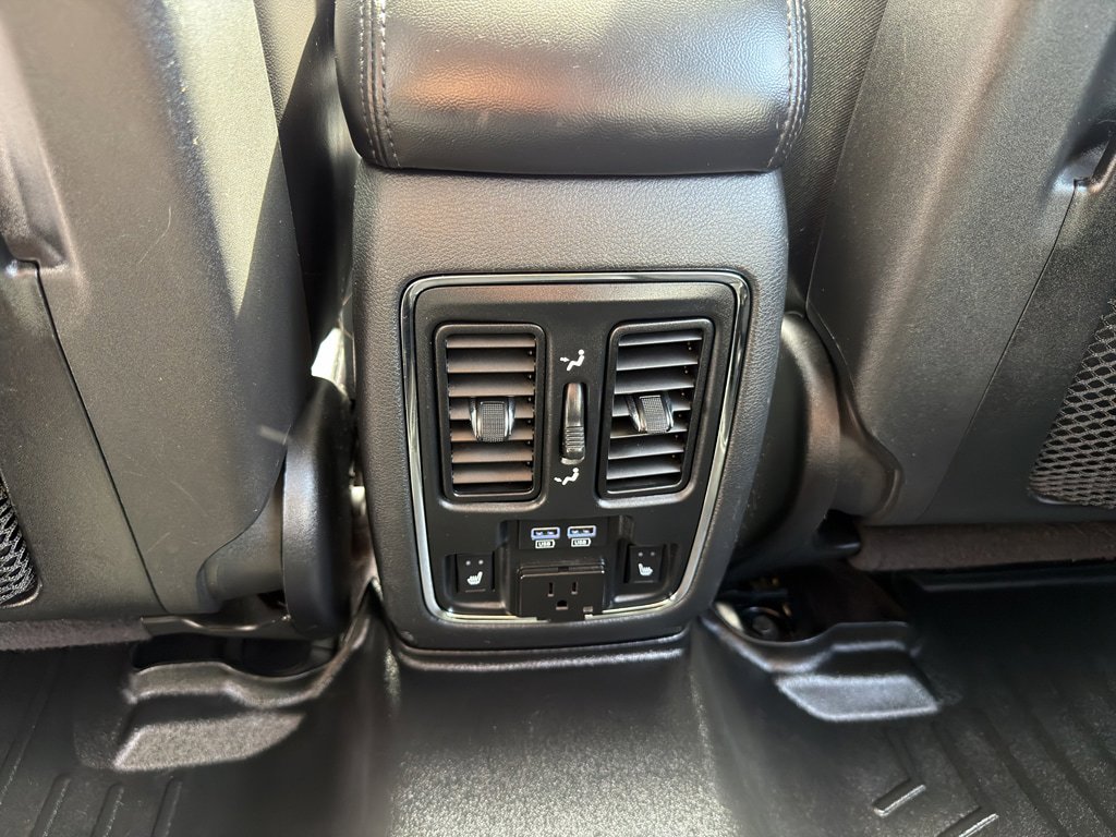 Used 2017 Dodge Durango GT AWD/4WD image 31