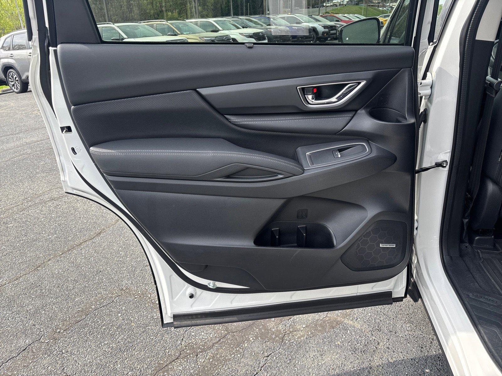 Certified 2025 Subaru Ascent Limited w/ Popular Package #1 image 32