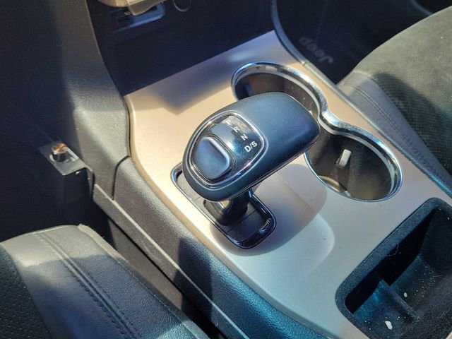 Used 2014 Jeep Grand Cherokee Altitude AWD/4WD image 34