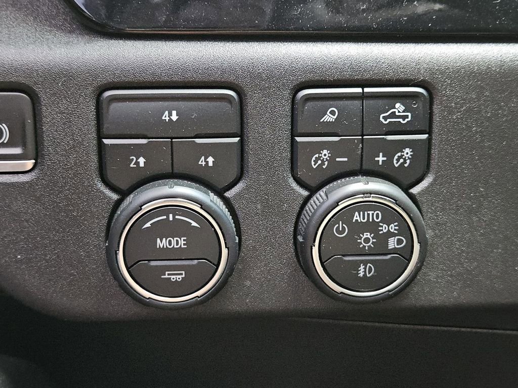 Used 2024 Chevrolet Silverado 2500 LT image 19