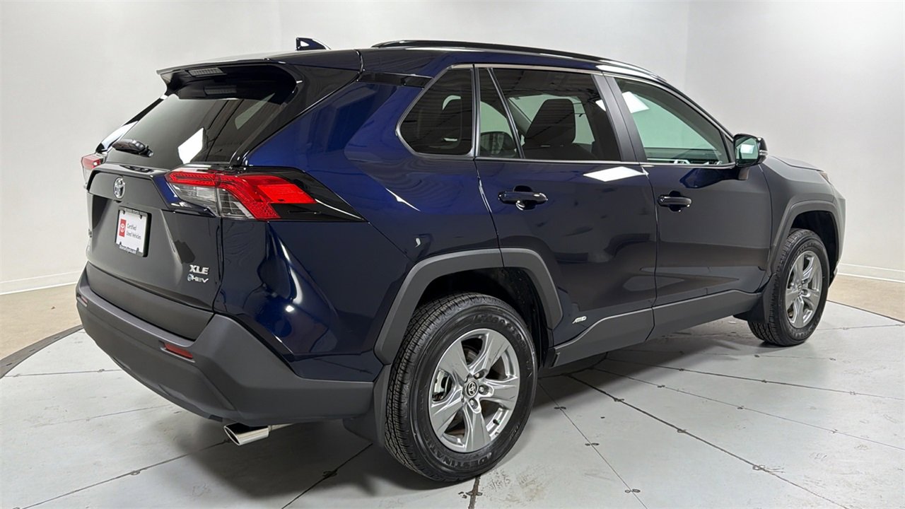Used 2025 Toyota RAV4 XLE image 5