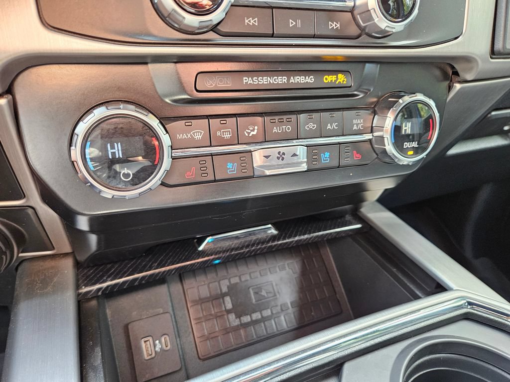 Used 2022 Ford F350 Platinum AWD/4WD image 30