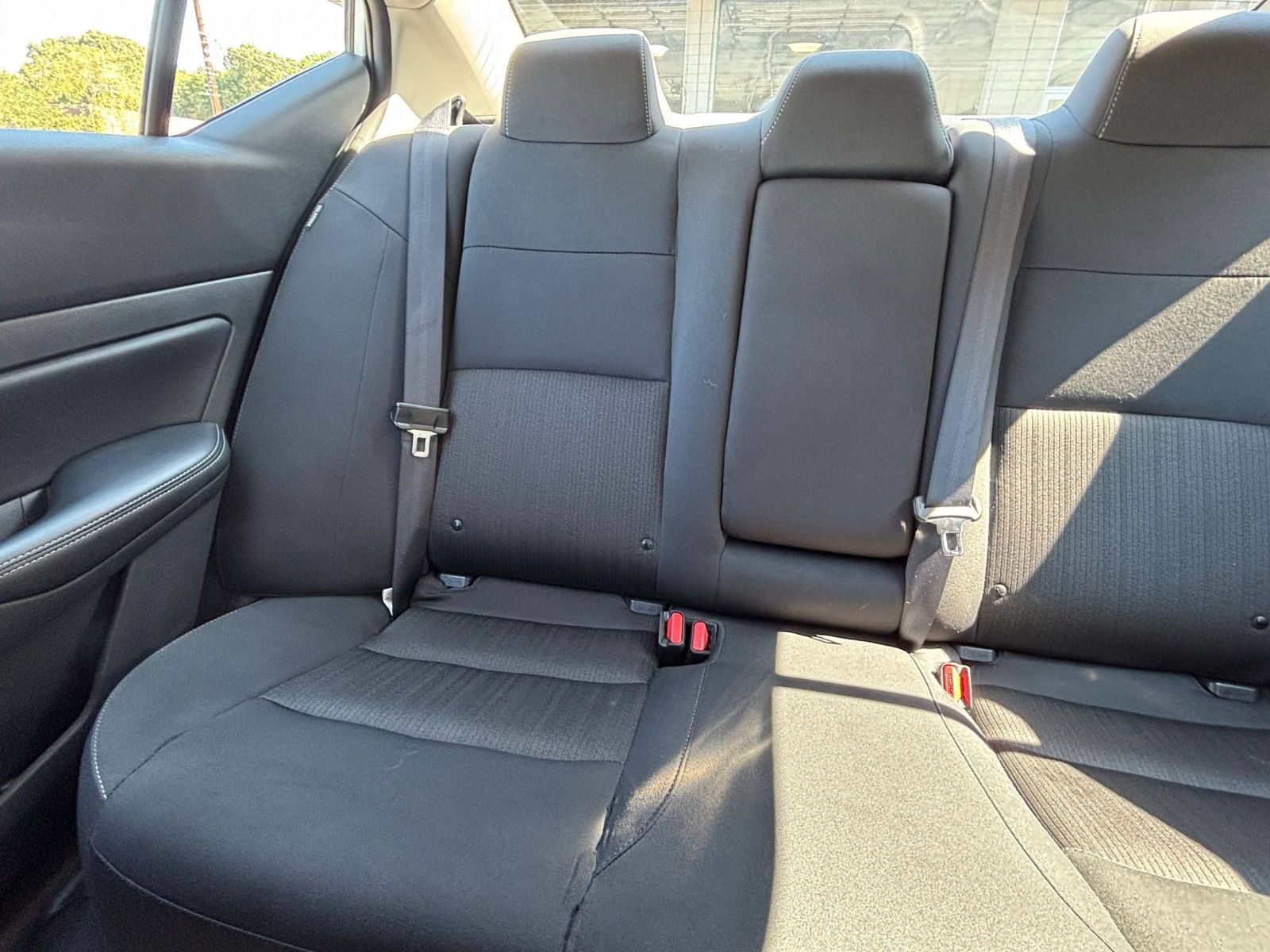 Used 2025 Nissan Altima 2.5 SV FWD image 39