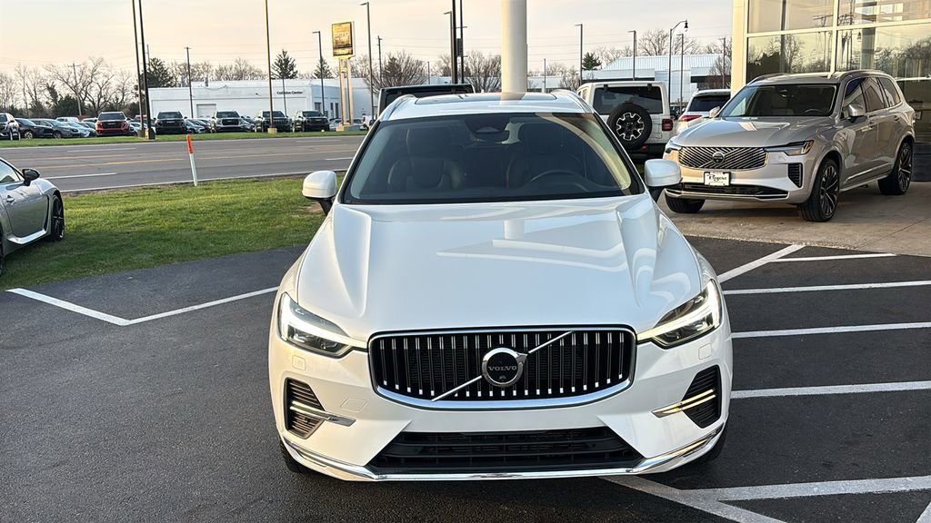 Certified 2023 Volvo XC60 B5 Plus w/ Climate Package image 5