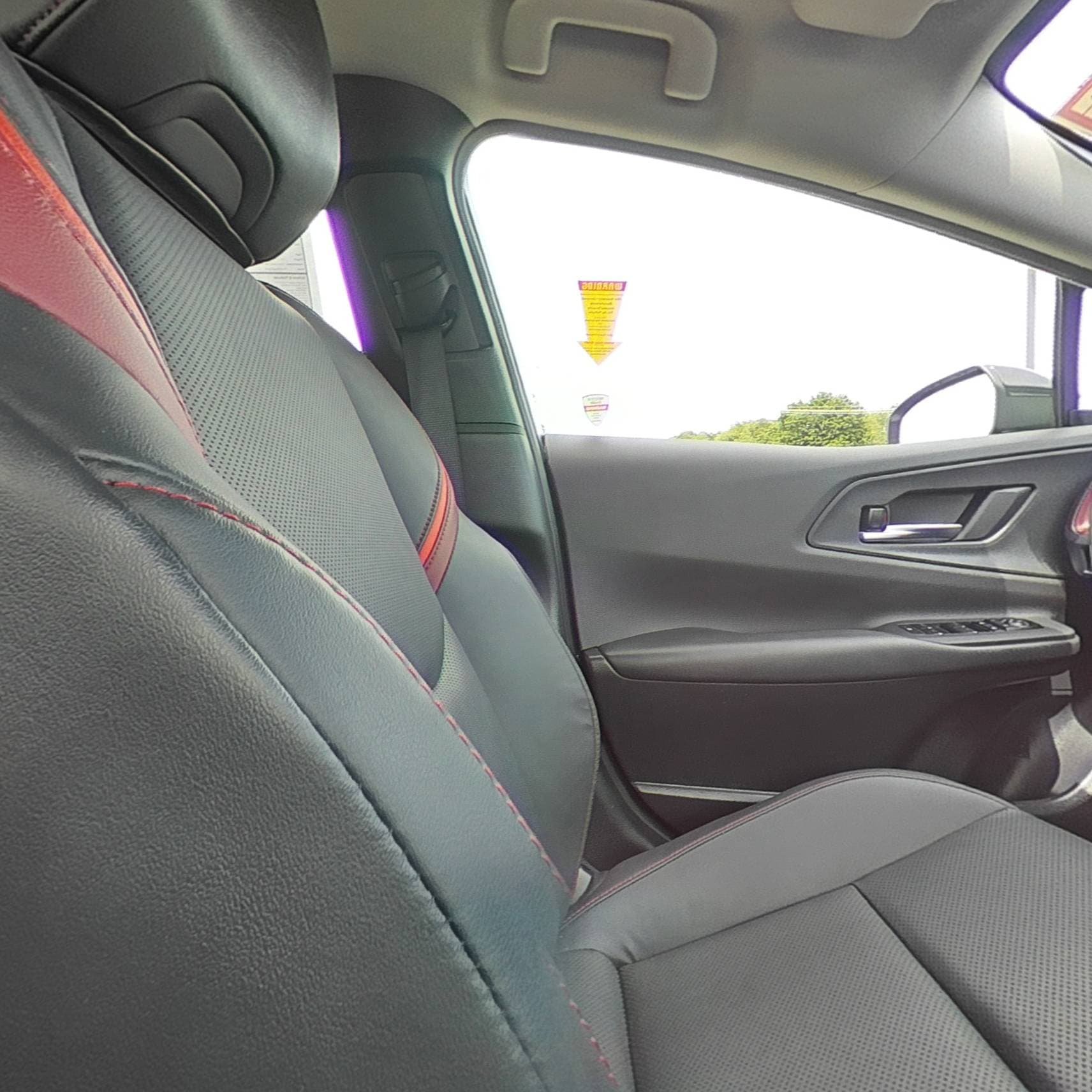 Used 2024 Toyota Prius Prime FWD image 34