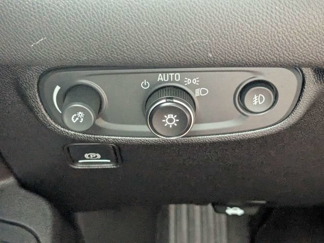 Used 2018 GMC Terrain Denali w/ Advanced Safety Package FWD image 31