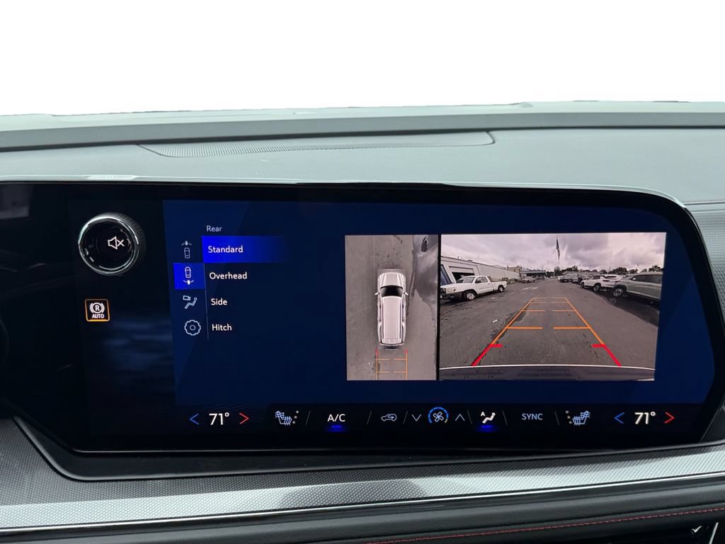 New 2026 Chevrolet Suburban RST AWD/4WD image 15