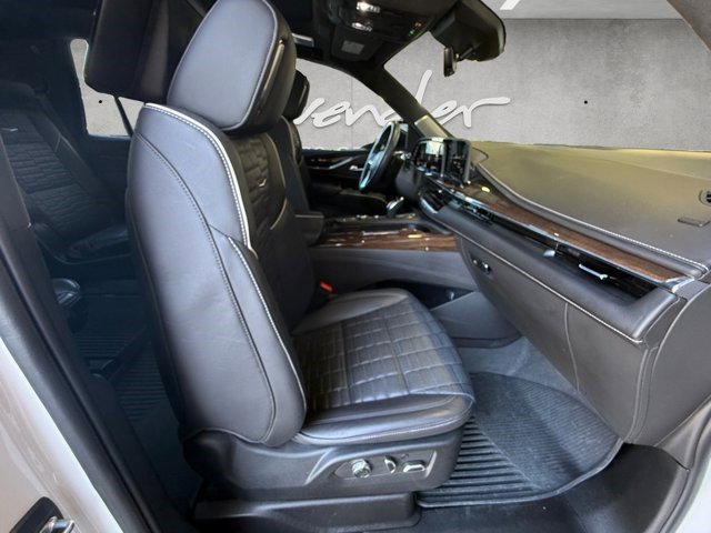 Certified 2023 Cadillac Escalade Sport Platinum w/ LPO, ONYX Package AWD/4WD image 23