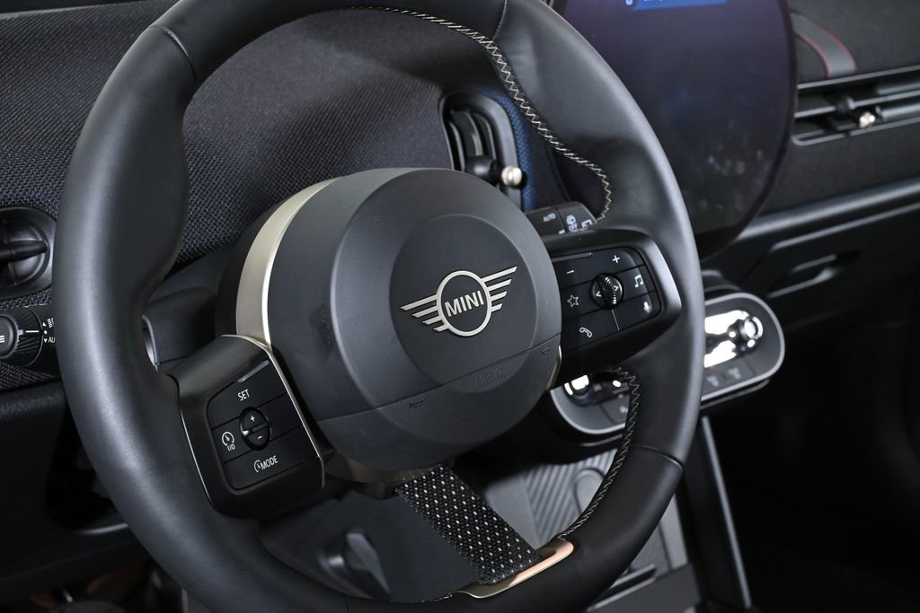 Certified 2025 MINI Cooper S image 13