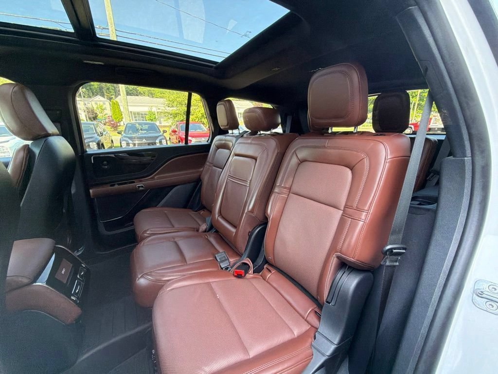 Used 2025 Lincoln Aviator Reserve AWD/4WD image 55