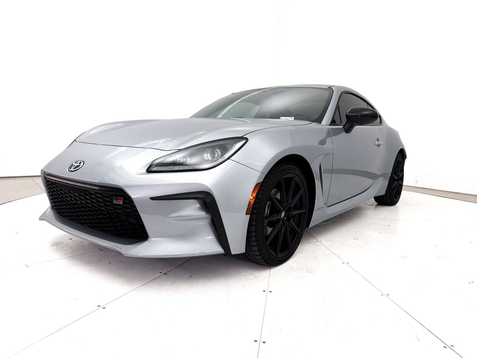 Used 2025 Toyota GR86 Premium RWD image 13