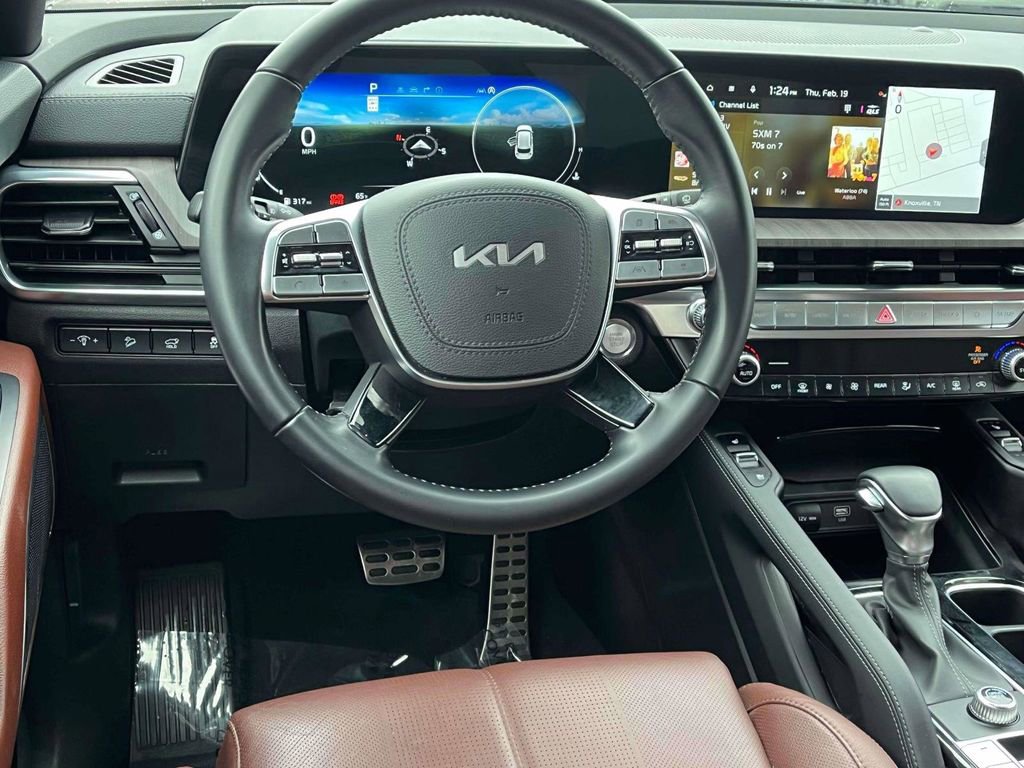 Used 2024 Kia Telluride SX image 2