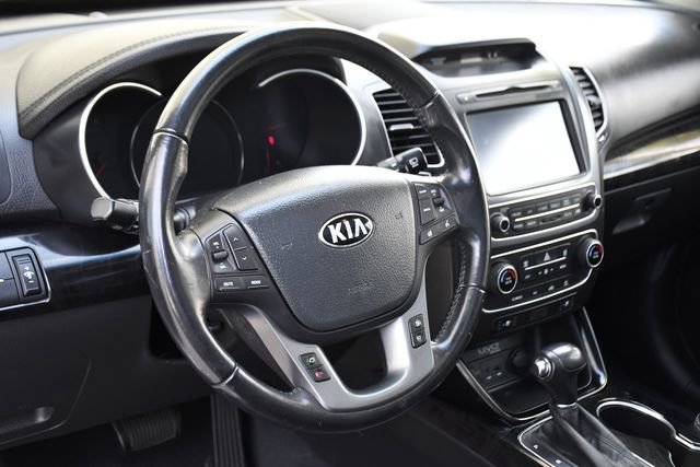 Used 2015 Kia Sorento SX image 18