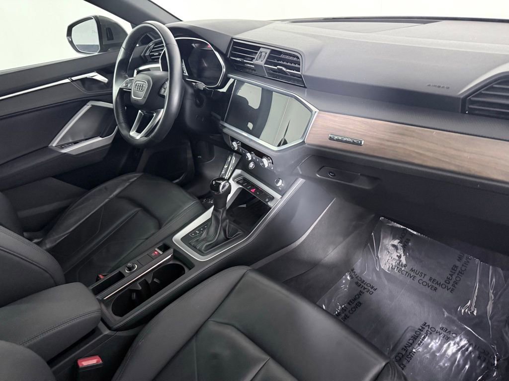 Used 2020 Audi Q3 2.0T Premium Plus w/ Premium Plus Package AWD/4WD image 23