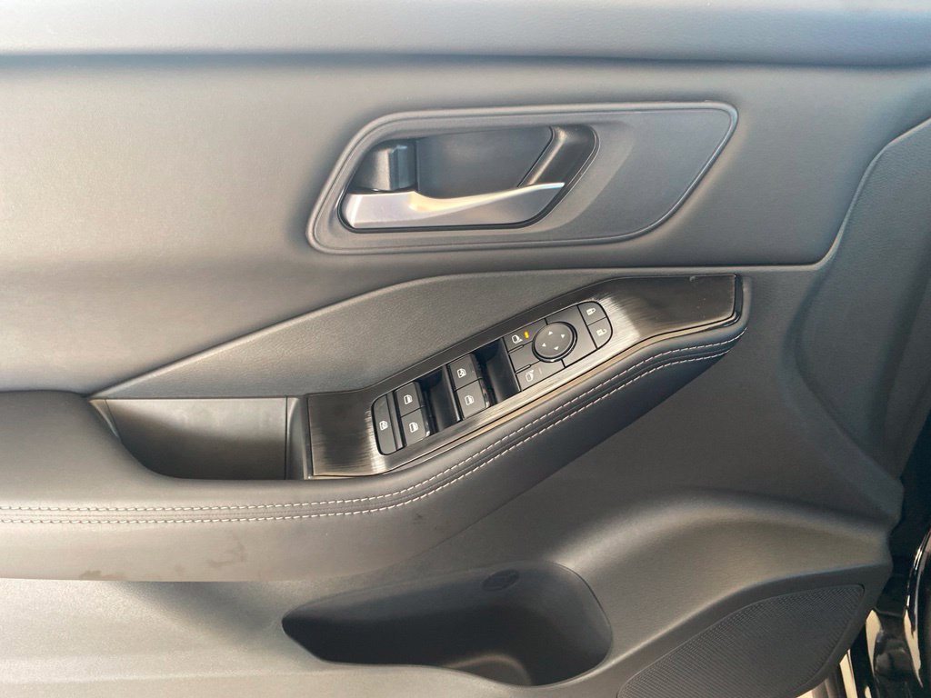 New 2026 Nissan Rogue SV FWD image 24