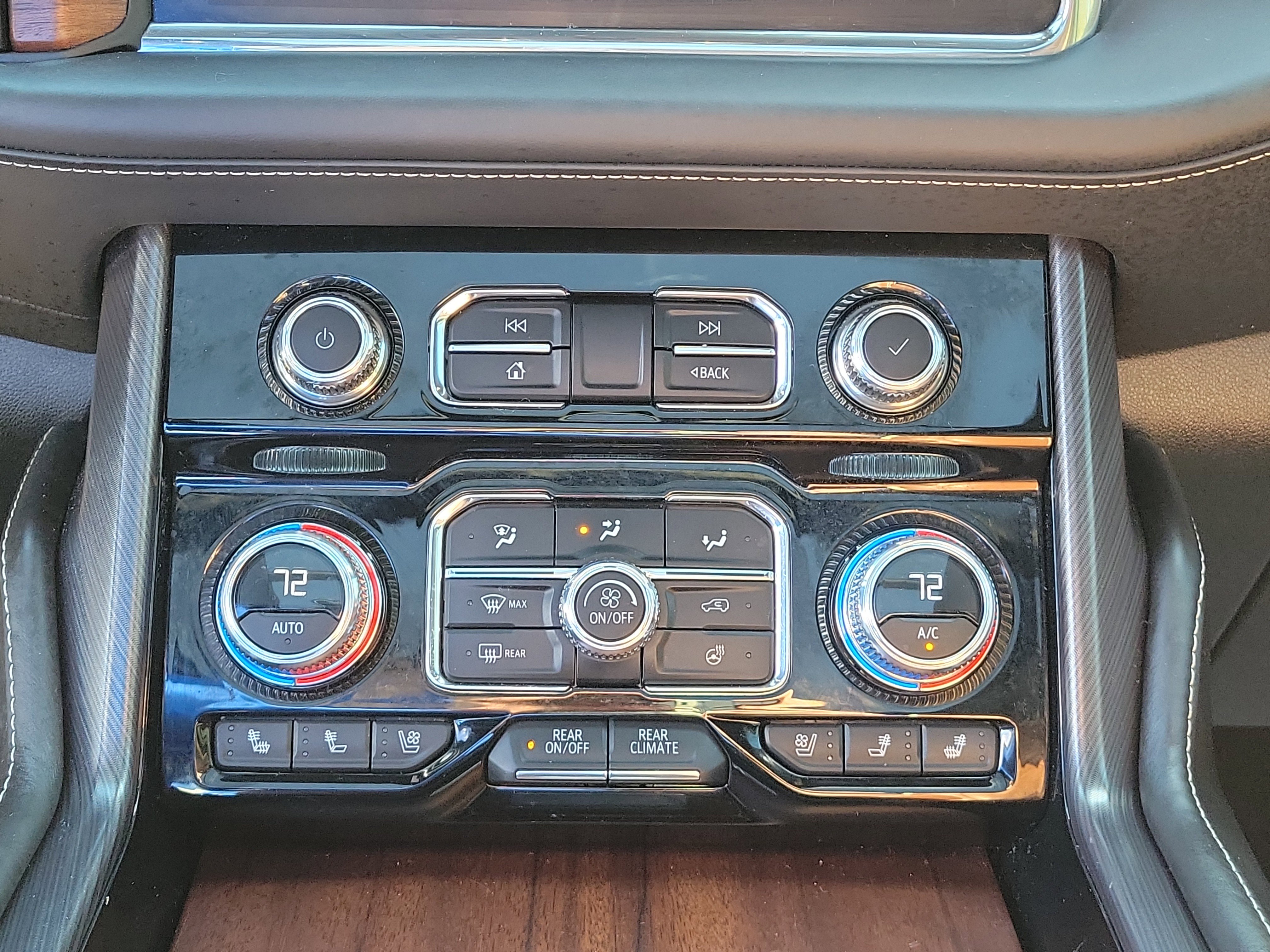 Used 2023 GMC Yukon Denali Ultimate image 31