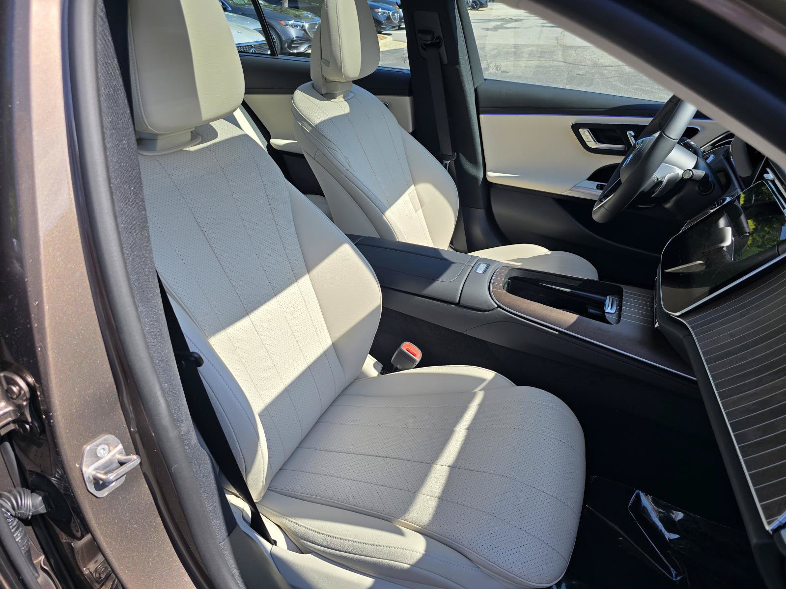 New 2027 Mercedes-Benz E 450 4MATIC Sedan image 44