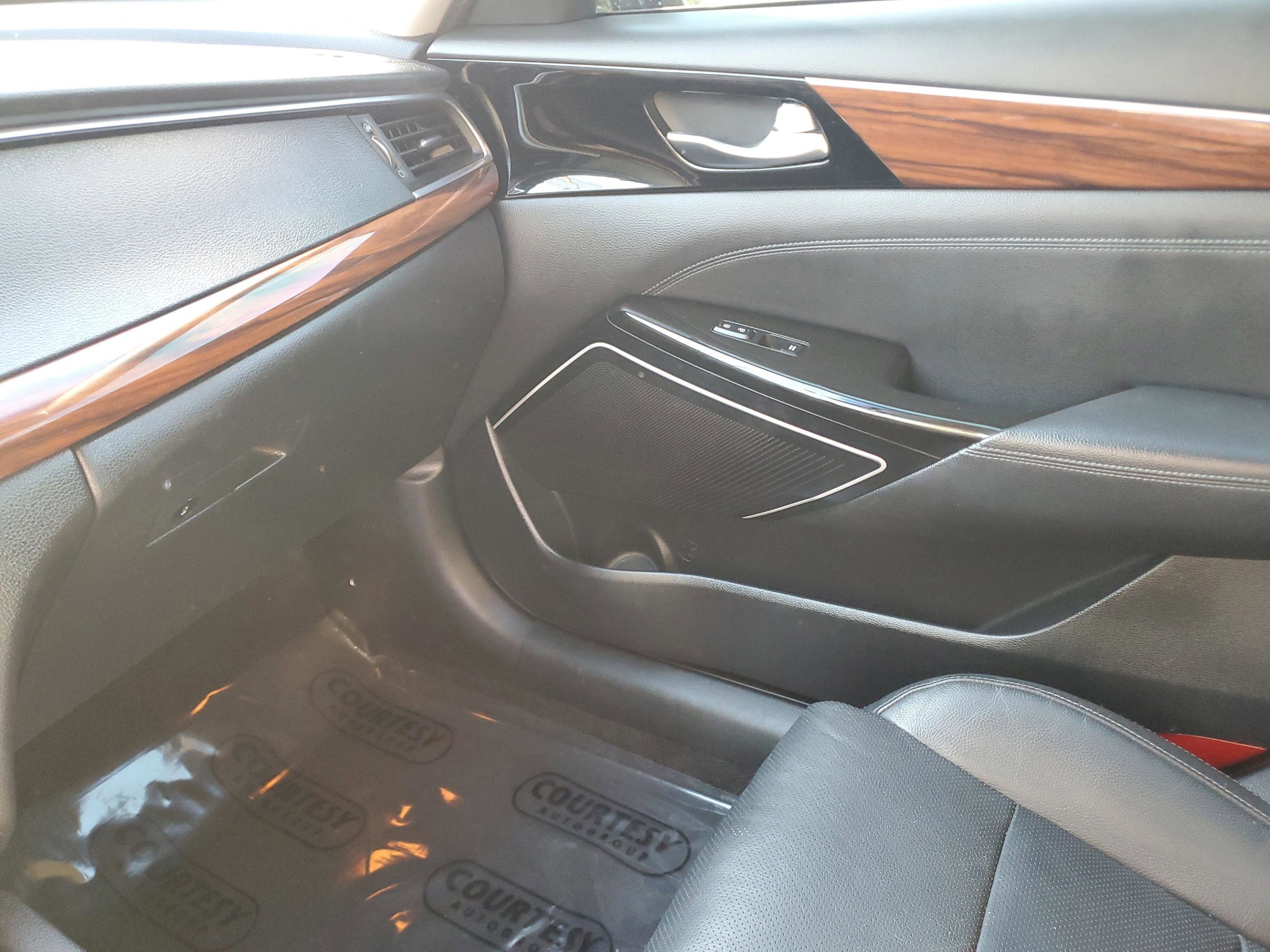 Certified 2018 Kia Cadenza Premium image 26