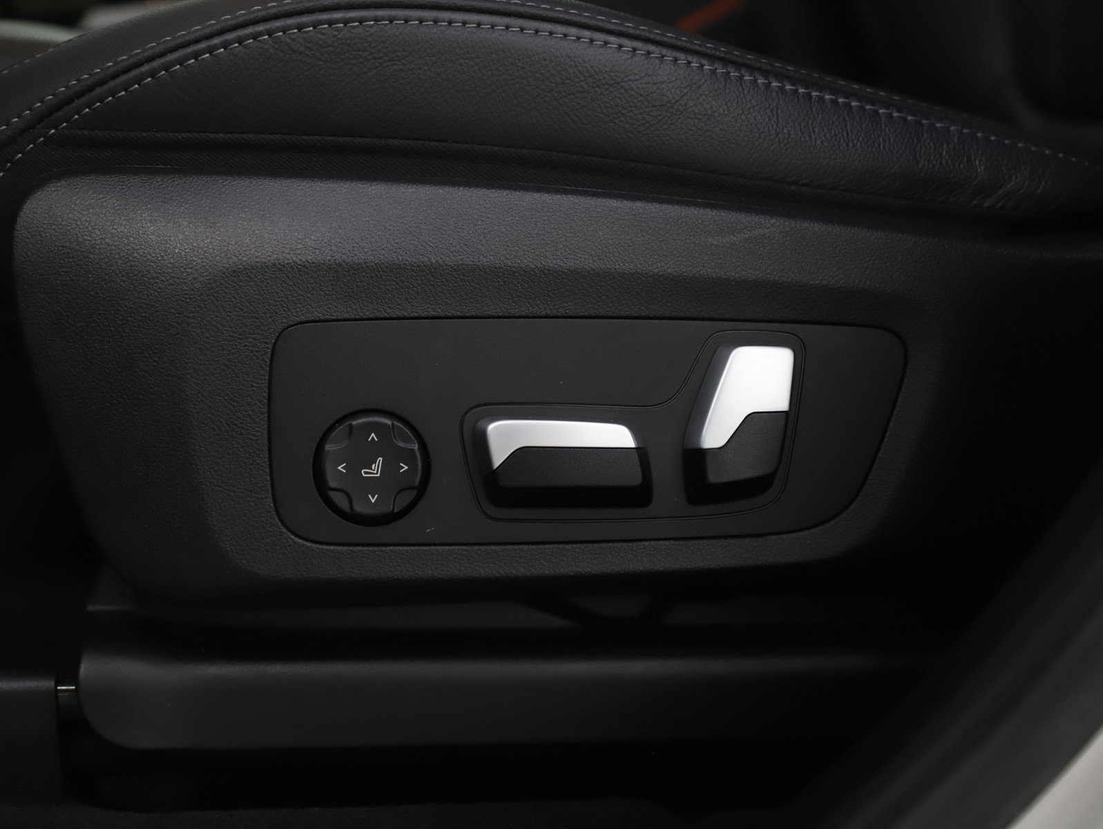 Used 2024 BMW X3 xDrive30i image 29