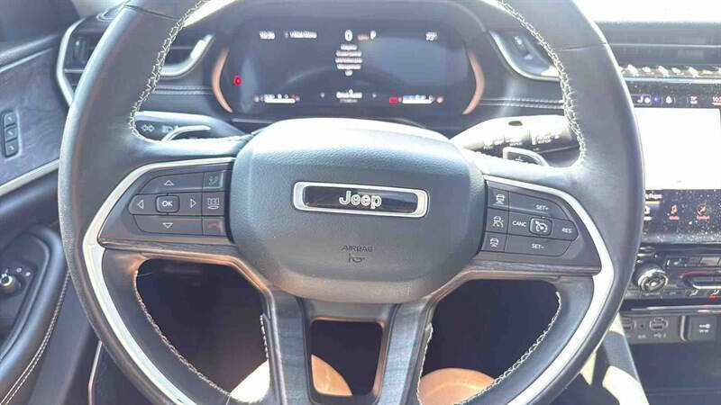 Used 2021 Jeep Grand Cherokee L Limited AWD/4WD image 25