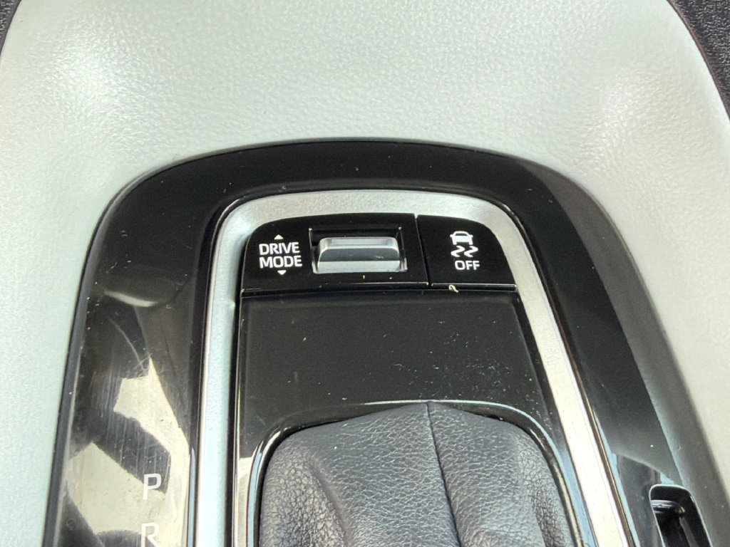 Used 2025 Toyota Corolla SE w/ SE Premium Package FWD image 34
