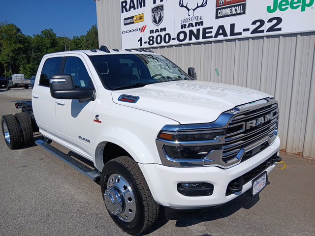 New 2027 RAM 5500 4x4 Crew Cab w/ Laramie Trim Package