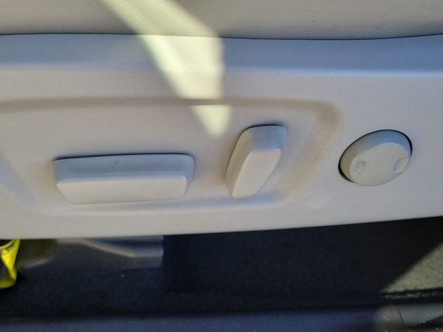 Used 2019 Toyota Highlander Limited image 13