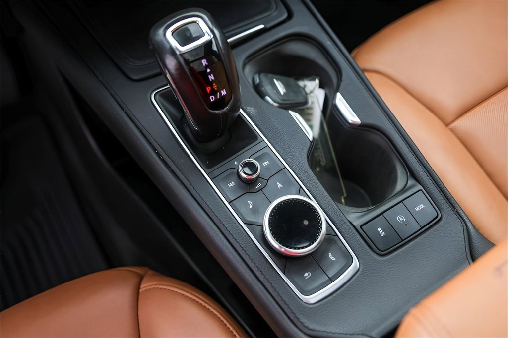 Used 2019 Cadillac XT4 Premium Luxury w/ Enhanced Visibility Package image 21