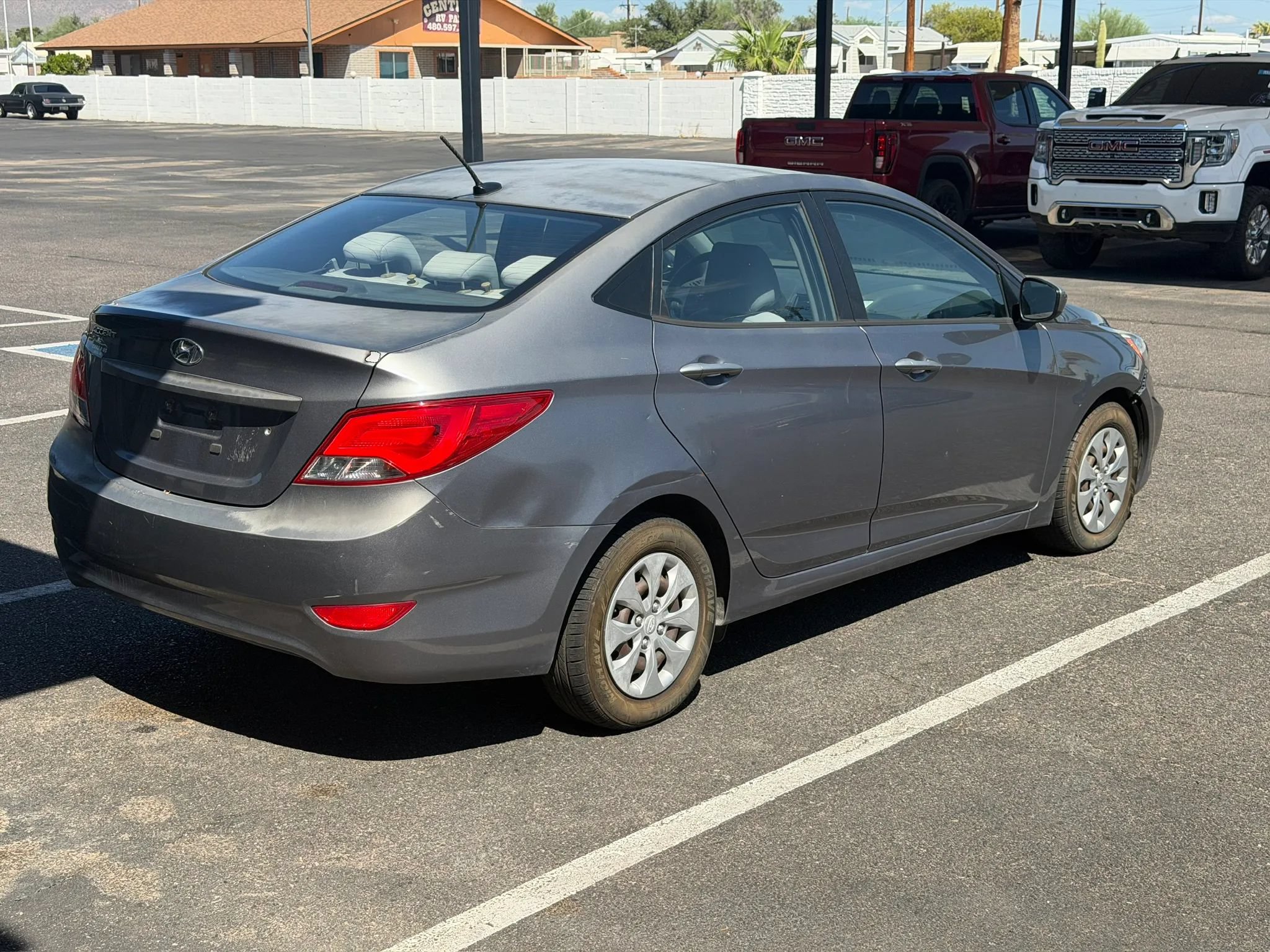 Used 2015 Hyundai Accent GLS FWD image 9