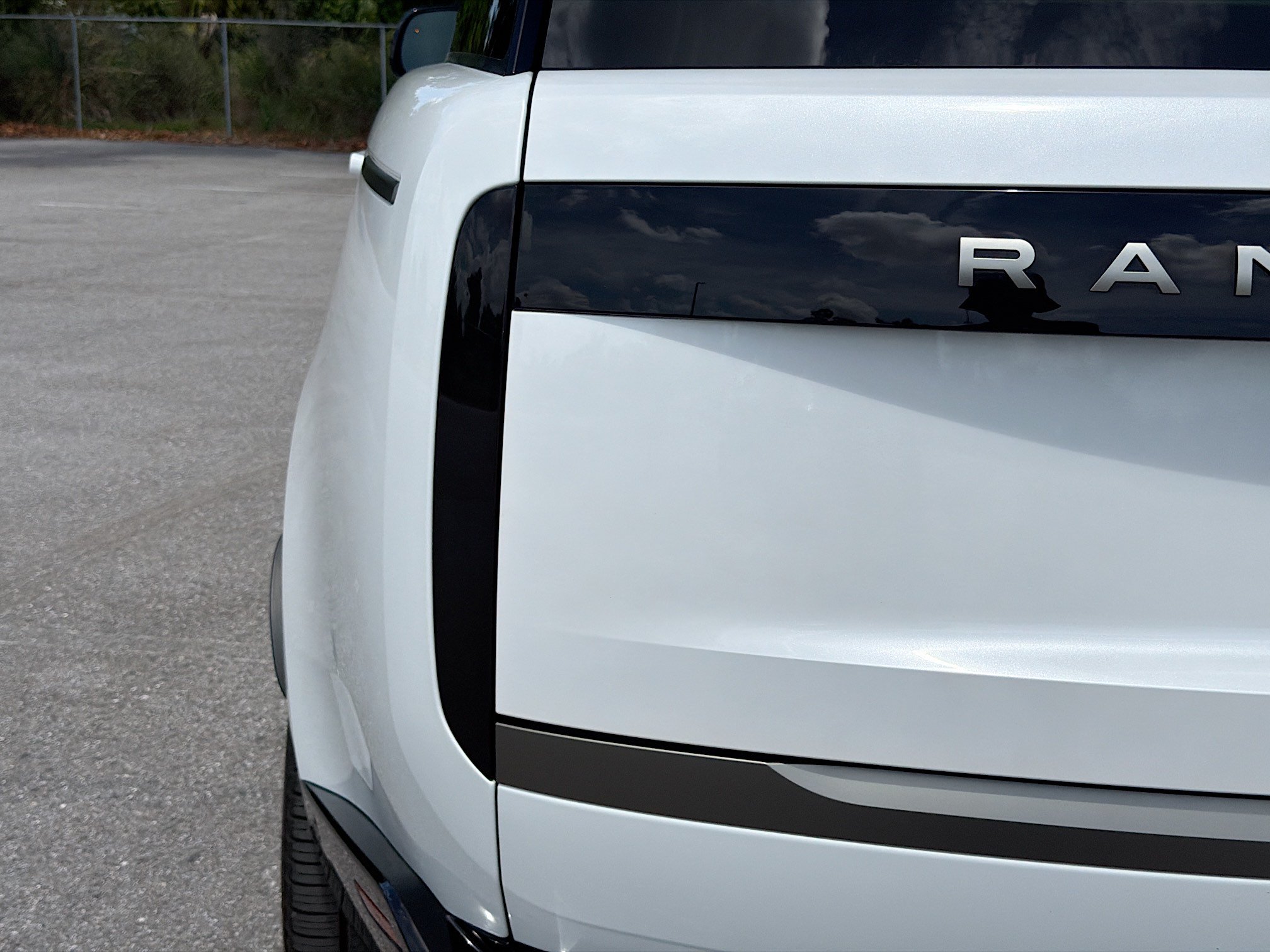 Used 2024 Land Rover Range Rover SE AWD/4WD image 10