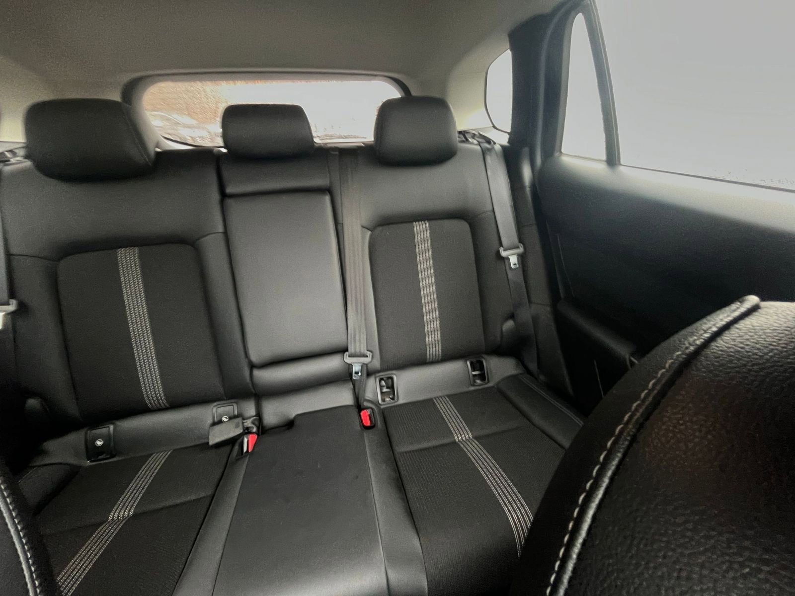 Used 2025 MAZDA CX-50 AWD 2.5 S w/ Select Package image 31