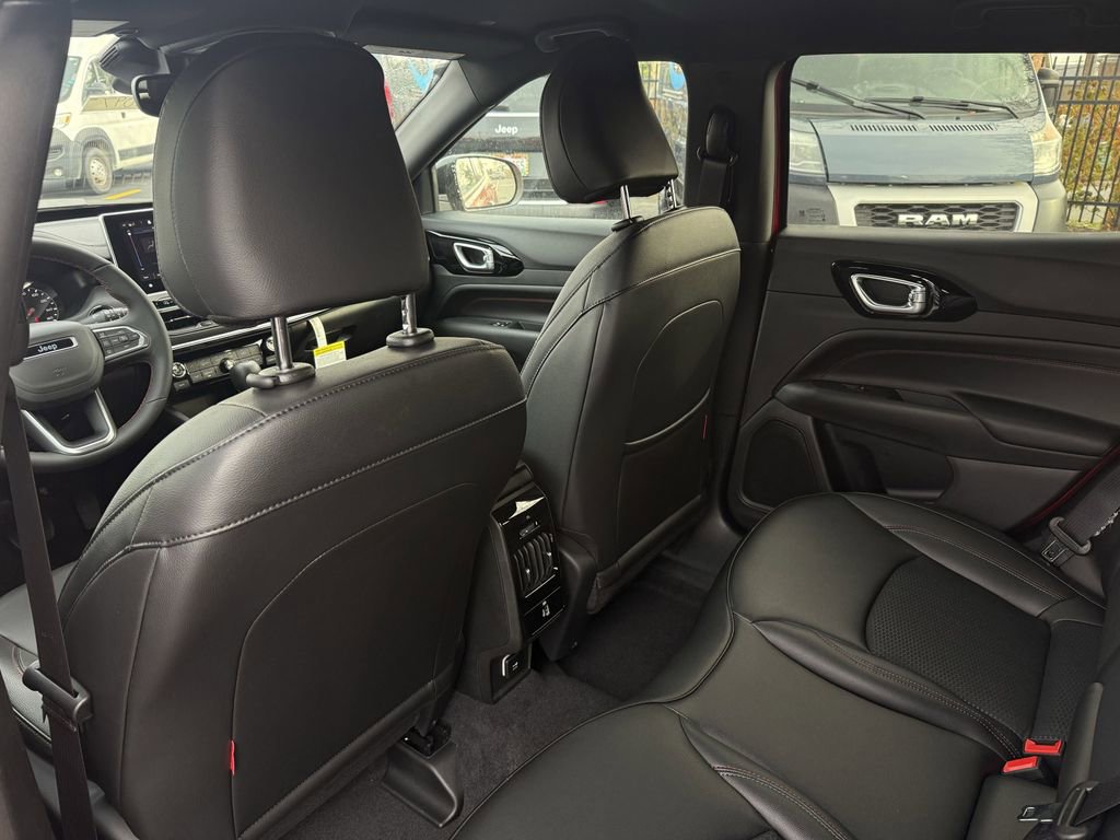 New 2026 Jeep Compass Trailhawk image 27