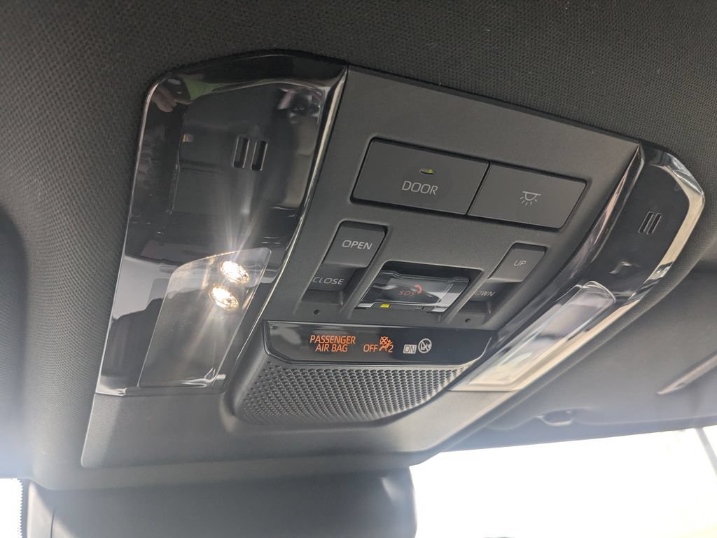 Used 2024 Lexus GX 550 AWD/4WD image 9