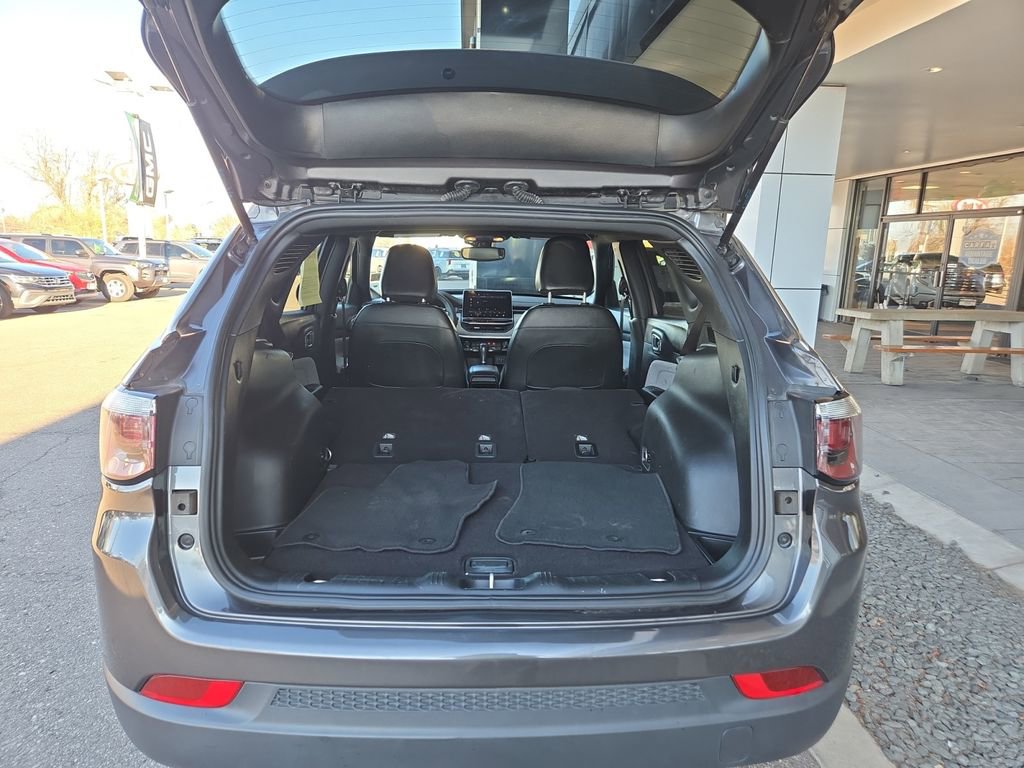 Used 2024 Jeep Compass Latitude image 17