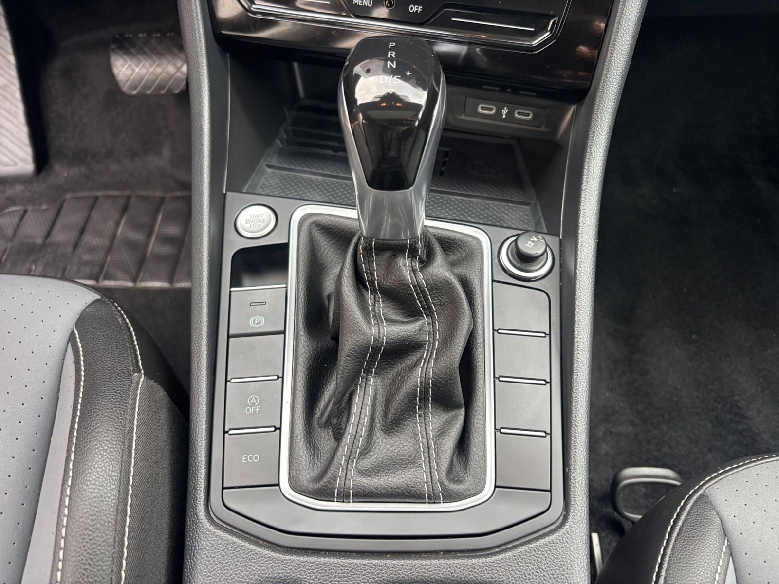 Used 2025 Volkswagen Jetta SE image 51