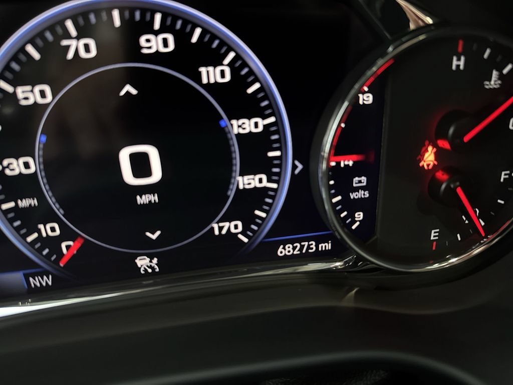 Certified 2023 GMC Acadia Denali w/ Black Diamond Edition AWD/4WD image 14