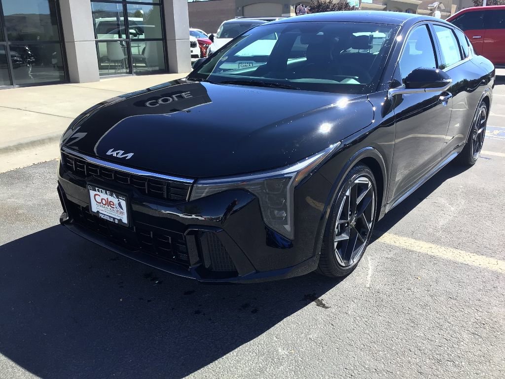 New 2025 Kia K4 GT-Line image 2