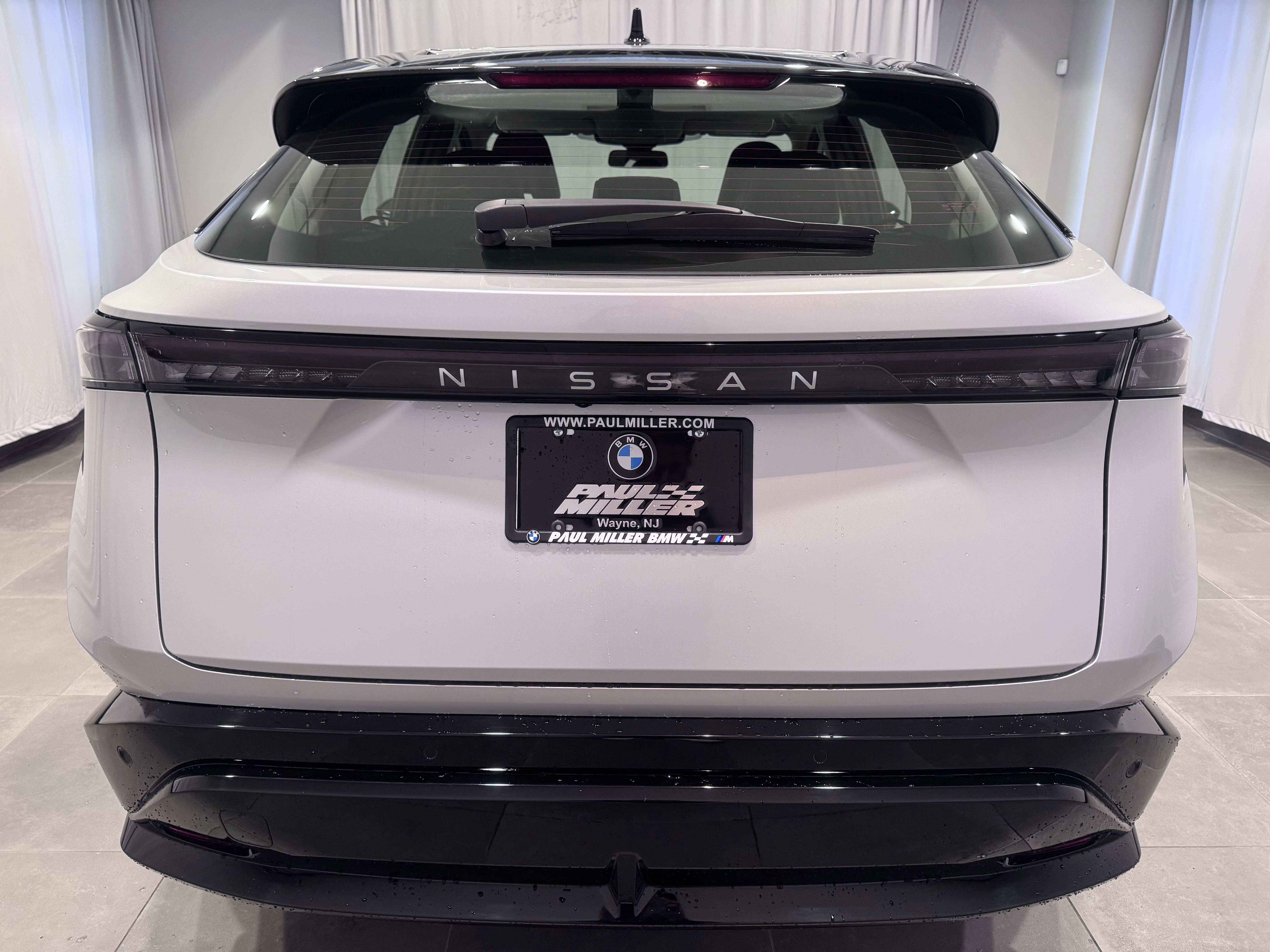 Used 2023 Nissan Ariya AWD image 6