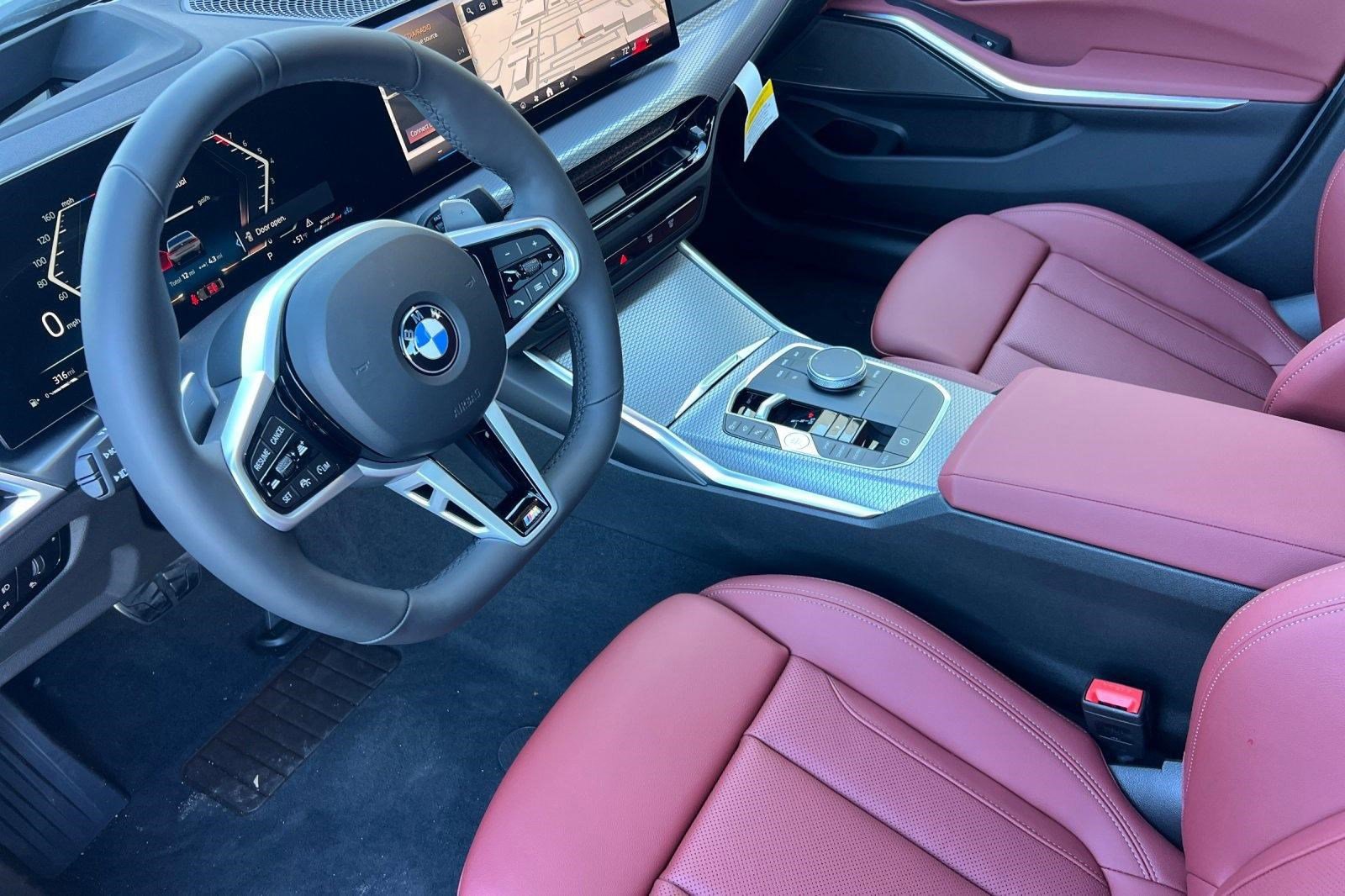 Used 2026 BMW 330i Sedan w/ M Sport Package RWD image 4
