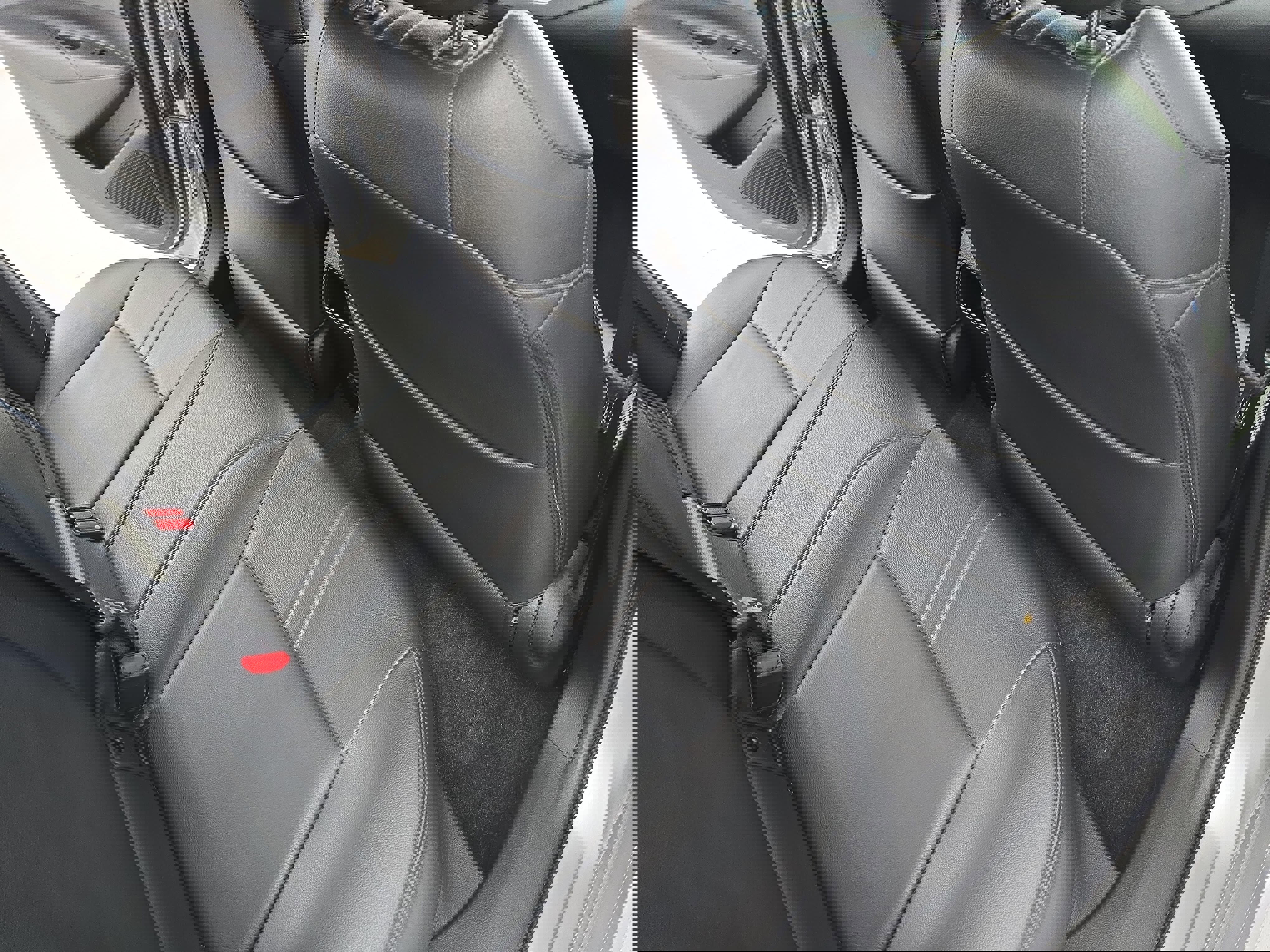 Used 2020 Toyota Corolla LE image 11