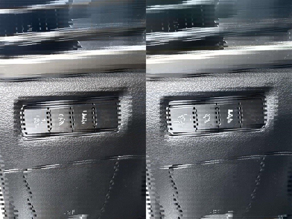 Used 2023 Kia Telluride LX image 20