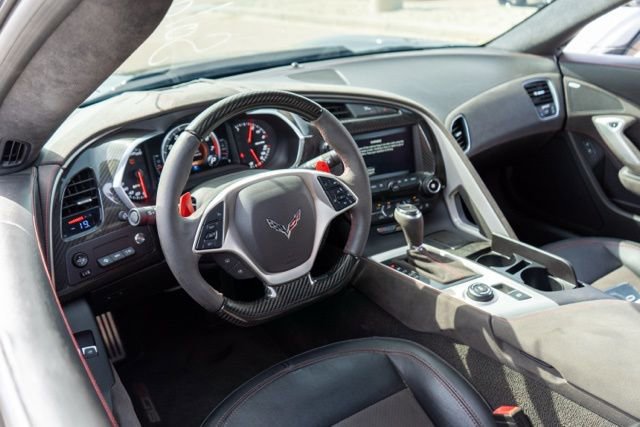 Used 2019 Chevrolet Corvette Z06 RWD image 13