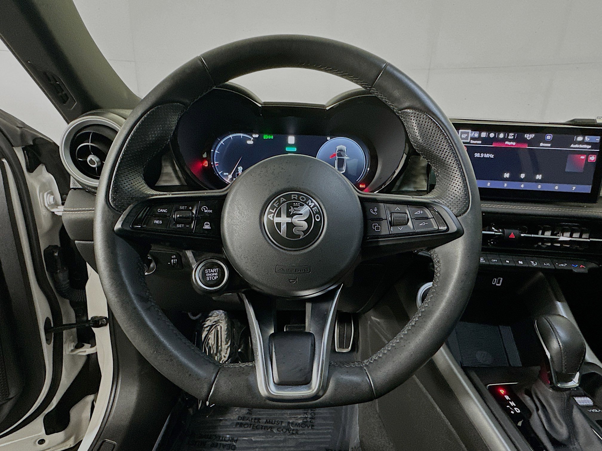 Used 2025 Alfa Romeo Tonale w/ Premium Package image 15