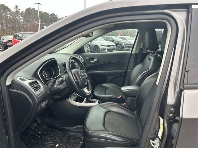 Used 2019 Jeep Compass Latitude w/ Popular Equipment Group image 3