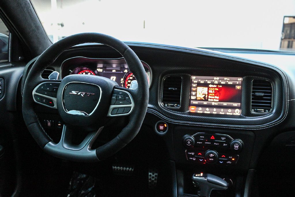 Used 2022 Dodge Charger SRT Hellcat w/ Carbon/Suede Interior Package RWD image 14