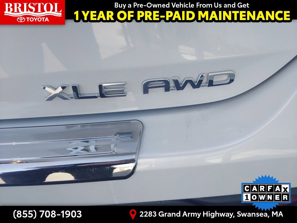 Used 2024 Toyota Highlander XLE AWD/4WD image 35