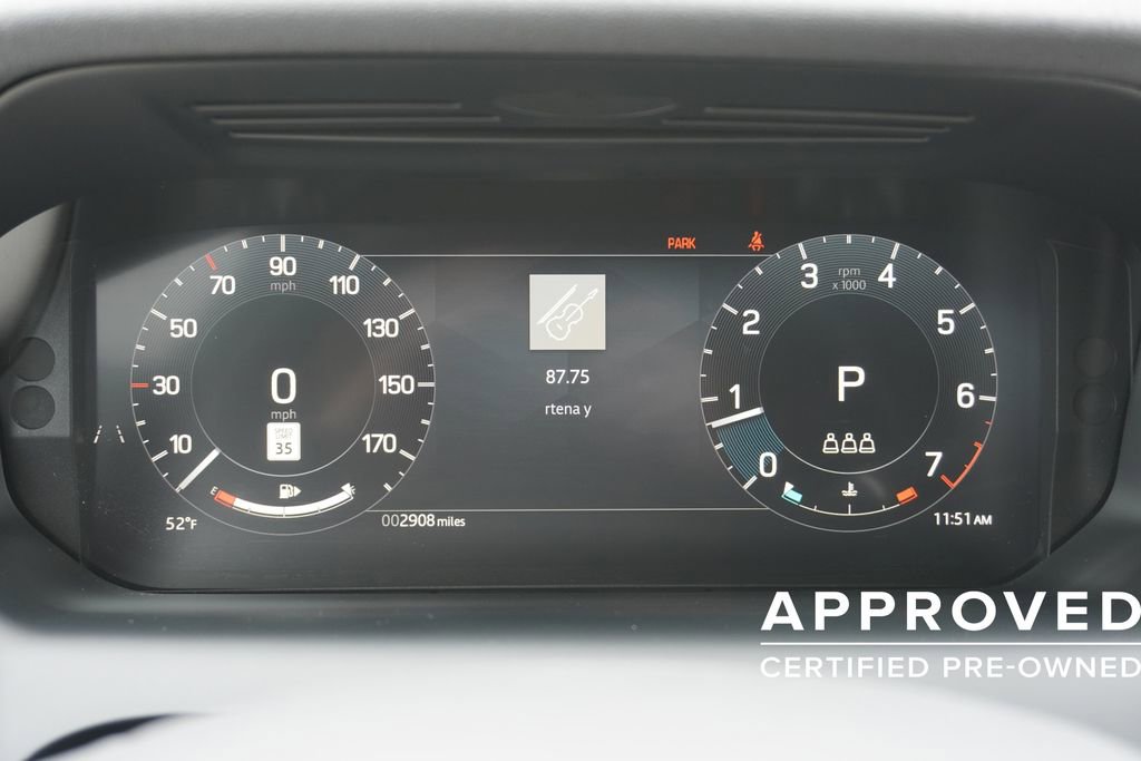 Used 2025 Land Rover Discovery Sport S image 11