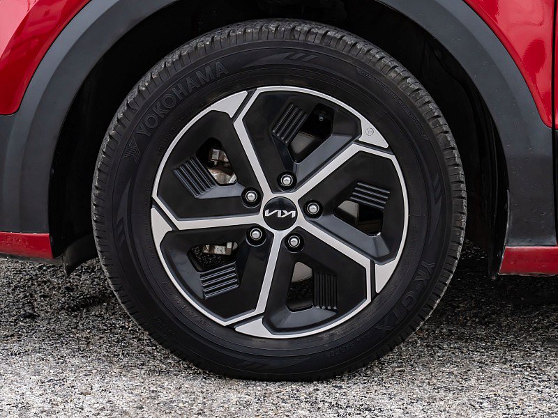 Used 2023 Kia Niro EX FWD image 34