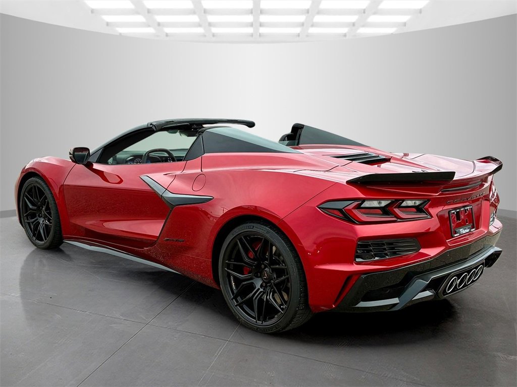 Used 2024 Chevrolet Corvette Z06 image 7