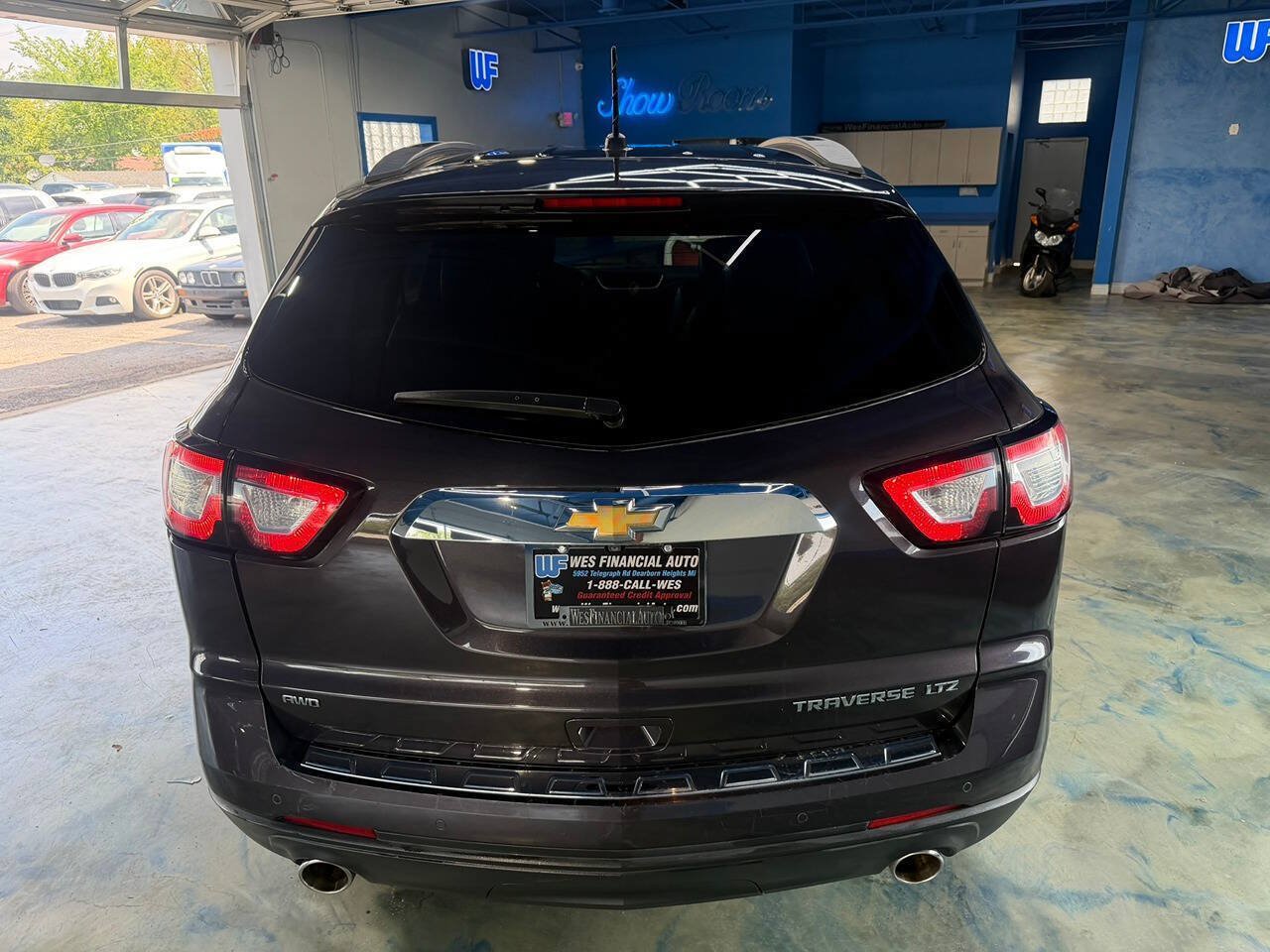Used 2015 Chevrolet Traverse LTZ AWD/4WD image 10